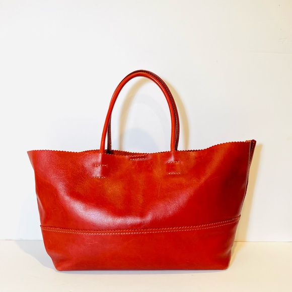 Vintage Red Leather 2-Way Tote Magnetic Closure - Picture 3 of 6